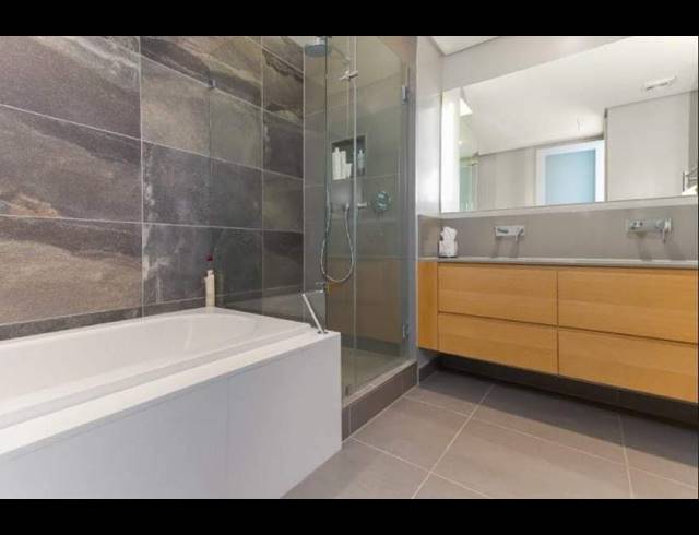 2 BEDROOM APARTMENT TO LET IN WATERFRONT